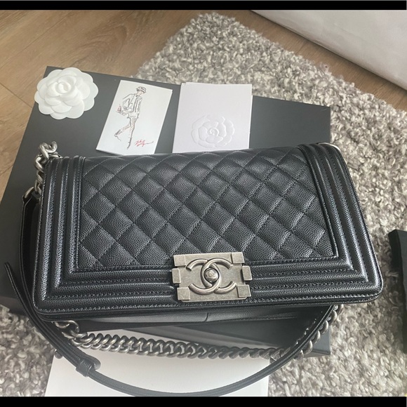 🌟❗️SOLD❗️CHANEL BOY CAVIAR🌟 - Picture 2 of 16